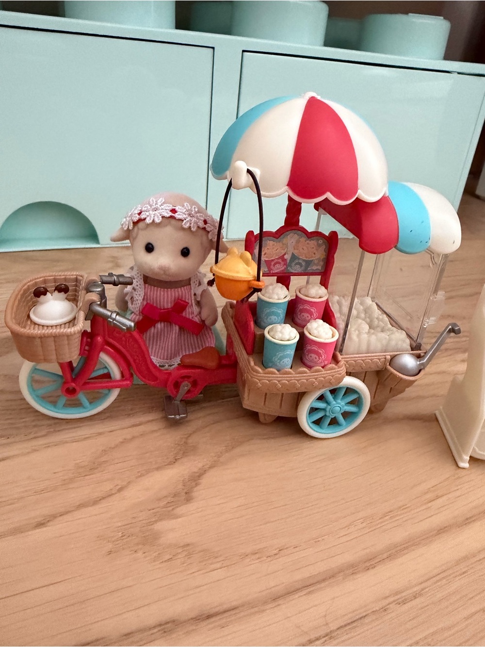 Calico Critters Popcorn Delivery Trike Set